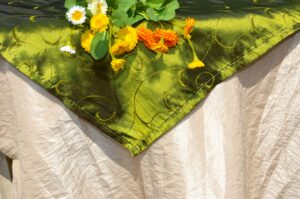 Read more about the article Ünnepi terítők – alkalmi asztalterítőink
