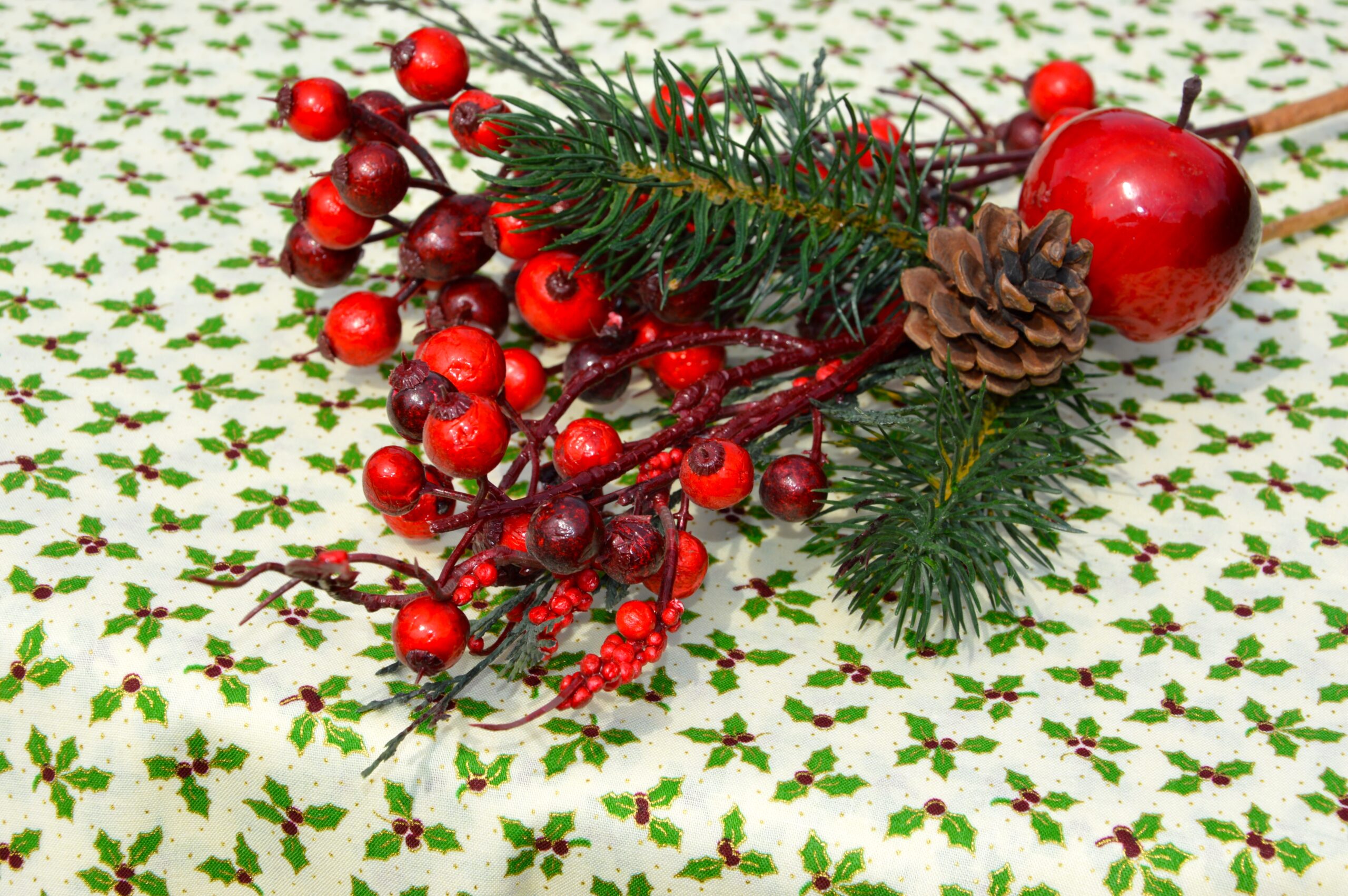 Read more about the article Karácsonyi terítők – az advent asztalterítői