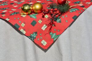 Read more about the article Karácsonyi mintás asztalterítők – az advent terítői