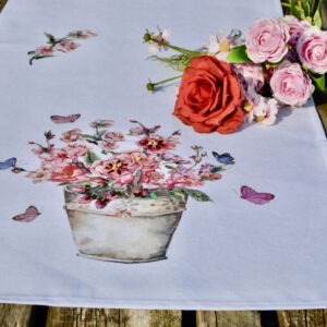 Hímzett asztali futó – kaspó virágokkal 110×40 cm
