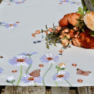 Pillangós asztali futó – nyári mintával 110×40 cm