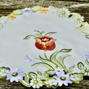 Hímzett kis terítő – tulipános mintával 30 cm kör