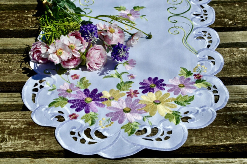 Pillangóvirágos terítő - riselt mintás 90x40 cm