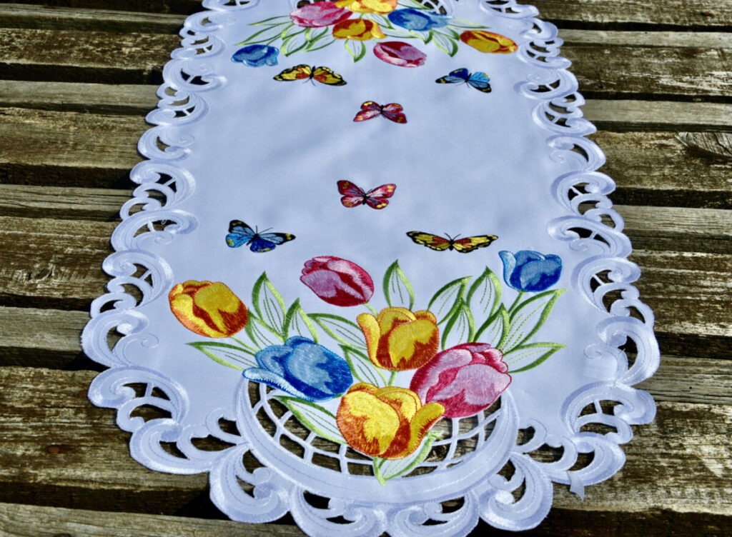 Tulipáncsokros terítő - riselt tulipánok 85x40 cm