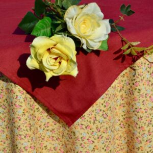 Drapp virágos terítő – apróvirágos garnitúra