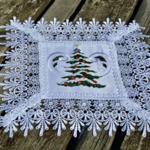 Karácsonyi kis terítő – zöld fenyős 30×30 cm