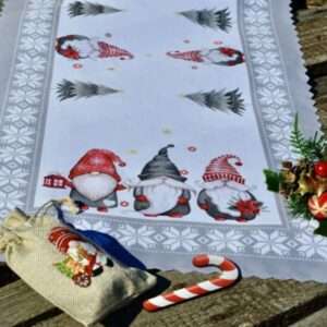 Read more about the article Karácsonyi manó asztalterítők – melyek mosolyt csalnak az arcodra