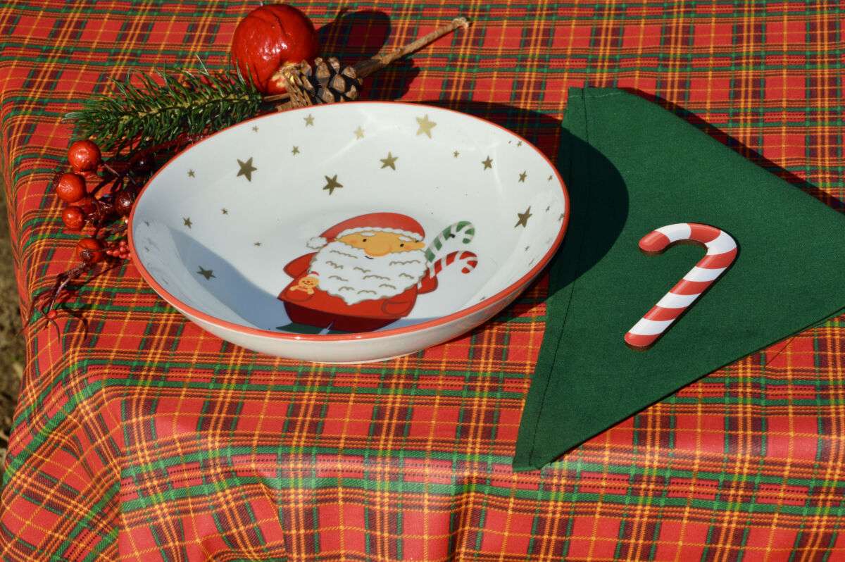 Read more about the article Skótkockás karácsonyi terítő – hangulatteremtés mesterfokon!