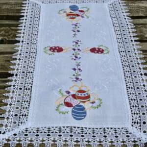 Húsvéti futó terítő – tojásos, csipkés 85×40 cm