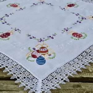 Húsvéti asztalközép – tojásos terítő 85×85 cm