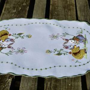 Húsvéti kis terítő – nyuszik a fűben ovál 45×30 cm