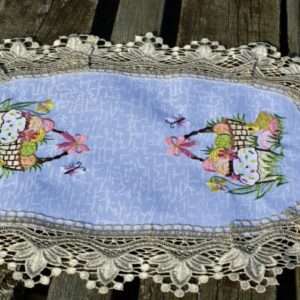 Húsvéti kis terítő – csibés, ekrü csipkés 45×30 cm