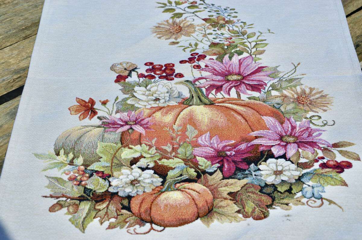 Tökös gobelin futó - asztali futó terítő 140x45 cm