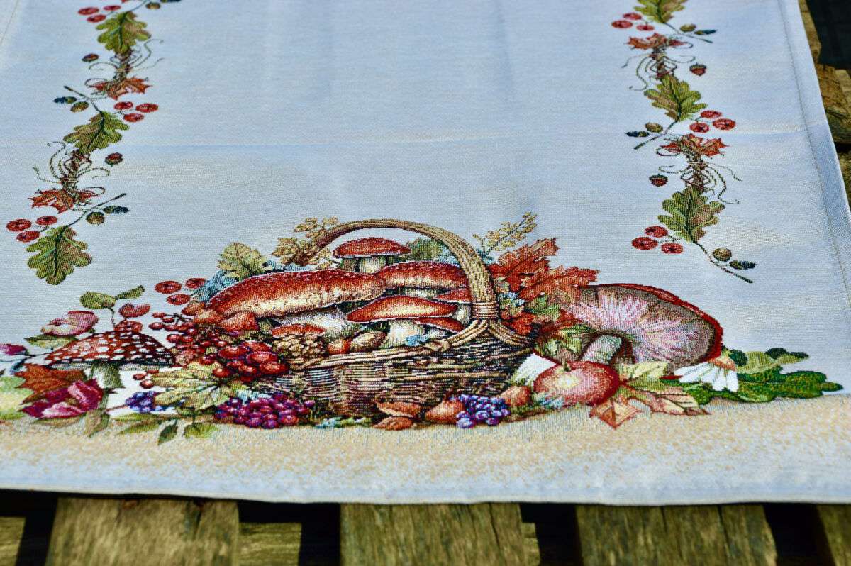 Gombás gobelin futó - asztali futó 100x45 cm